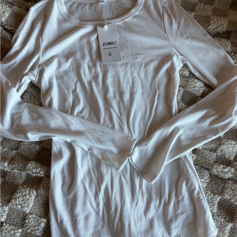 Amazon Essentials White Long Sleeve Tee